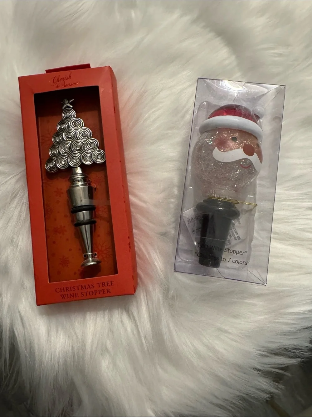 New Holiday Wine Stopper Set - Red & Silver